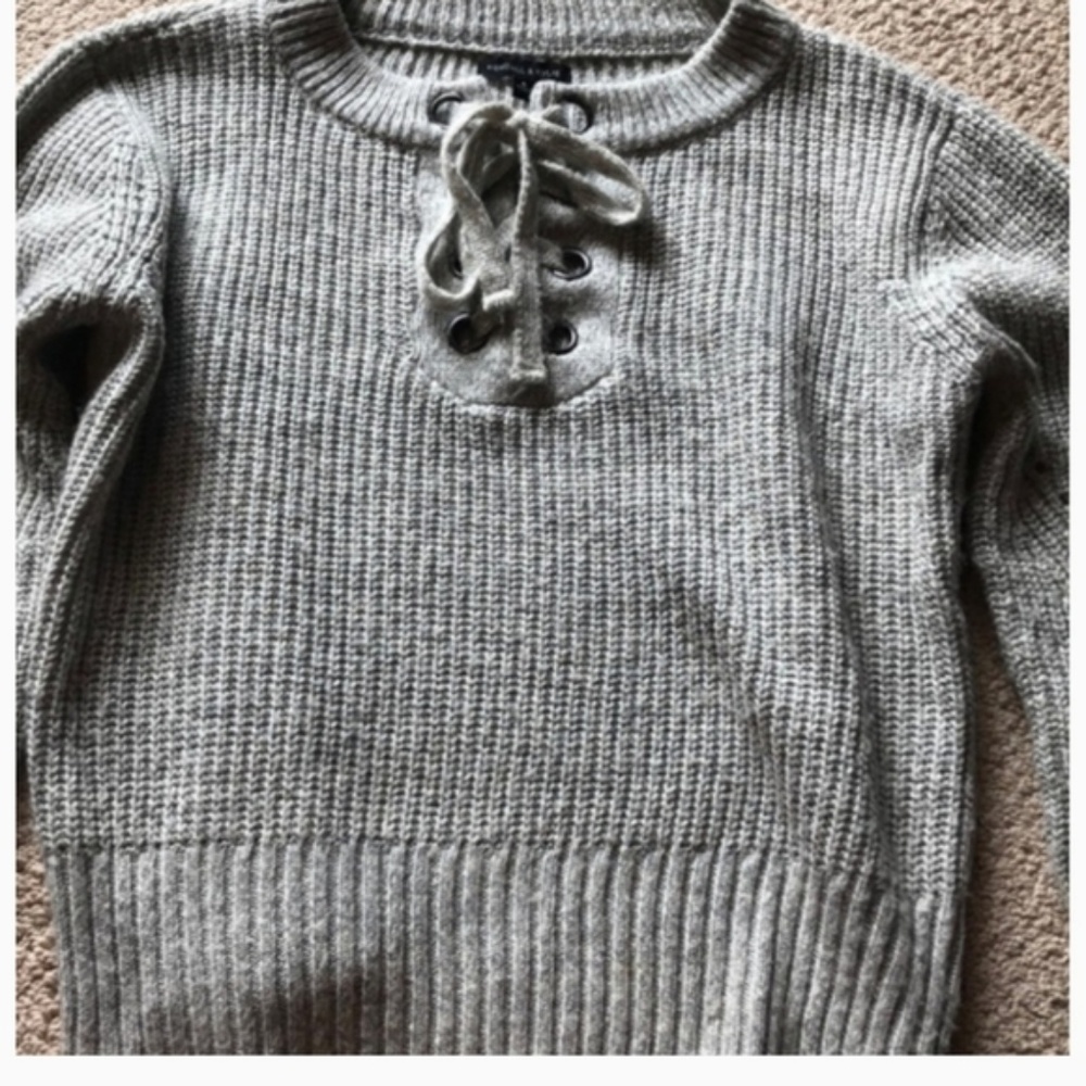 2/$20 Pac Sun Kendall and kylie small sweater